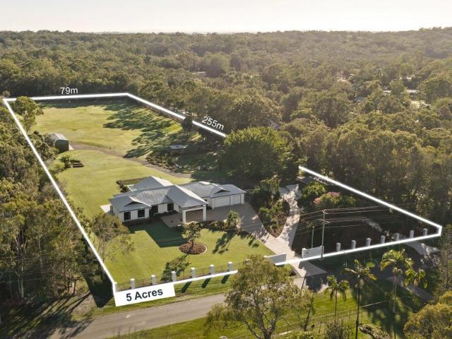 Cottage for sale in Toombul, Queensland
