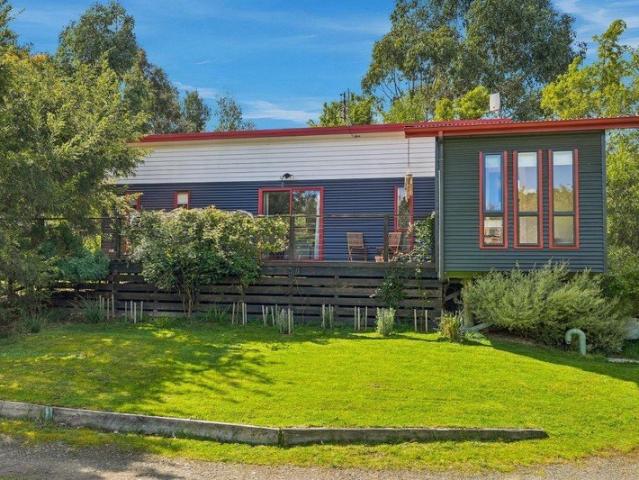 House for sale in Deep Bay, Huon Valley