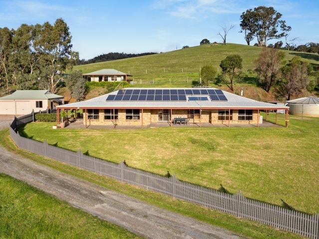 Cottage for sale in Cudlee Creek, South Australia