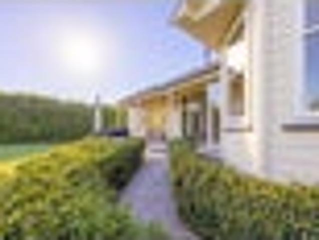 House for sale in Pourerere