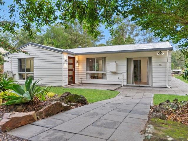 Cottage for sale in Kings Creek, Queensland