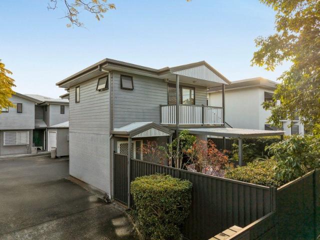 Townhouse for sale in Toombul, Queensland