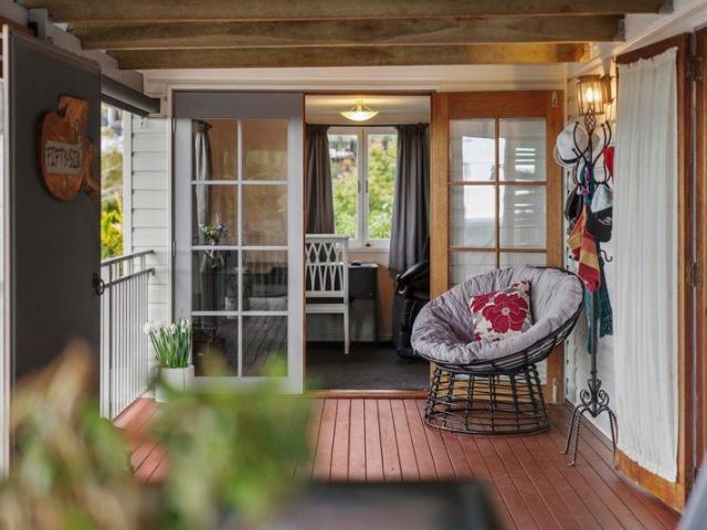 House for sale in Tamborine Mountain, Queensland