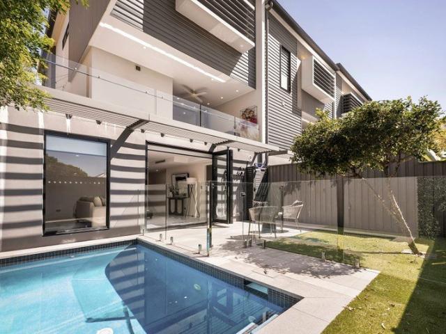 Townhouse for sale in Toombul, Queensland