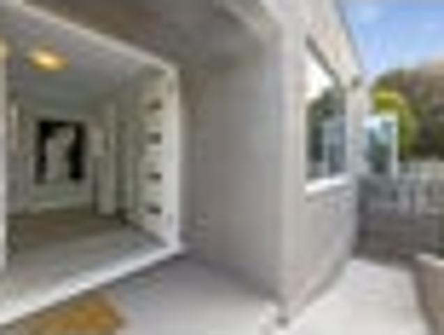 House for sale in Otakou
