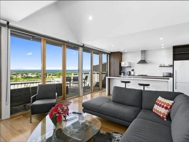 Townhouse for rent in Ocean Grove, Victoria