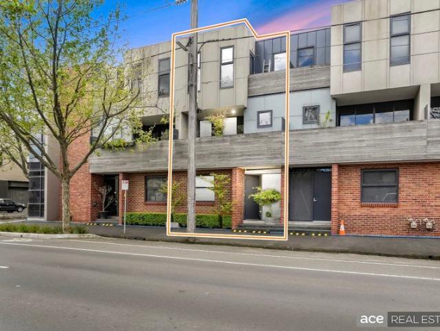 Townhouse for sale in Abbotsford, Melbourne