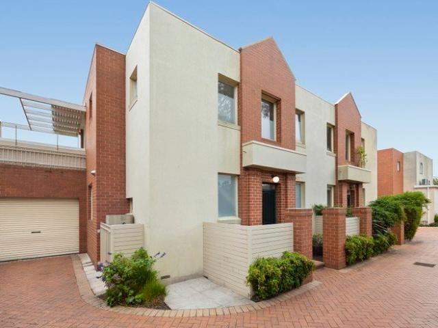 Townhouse for sale in Camerons Creek, Victoria