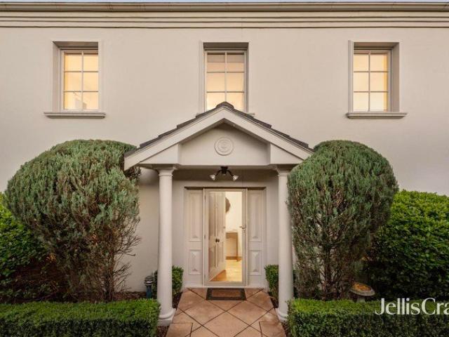 Townhouse for sale in Malvern East, Melbourne