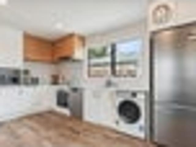 Townhouse for sale in Heathcote, Canterbury