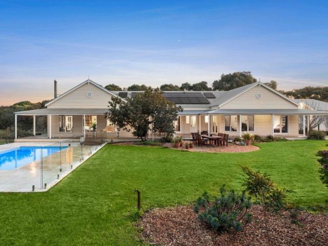 Cottage for sale in Ocean Grove, Victoria