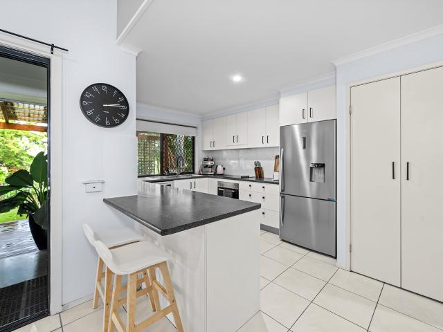 House for sale in Ashmore City House for sale in Ashmore City