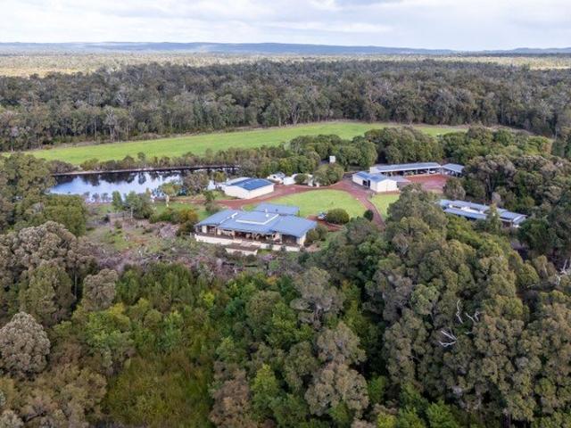 Cottage for sale in Lake Jasper, Western Australia