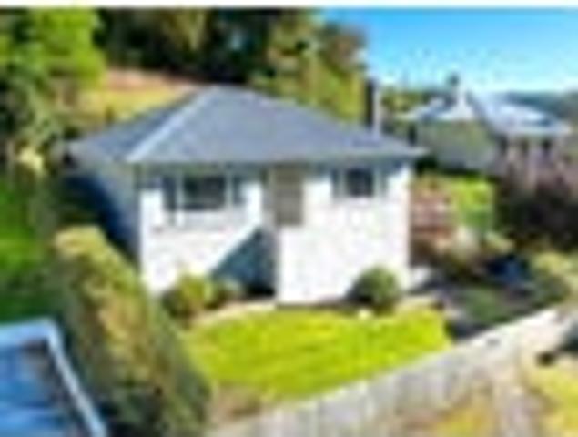House for sale in Otakou