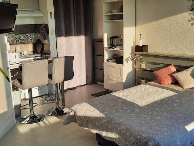 Studio location à Saint-Martin-de-Brômes, Alpes-de-Haute-Provence