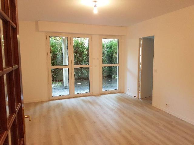 Studio location à Le Pré Gentil, Rosny-sous-Bois