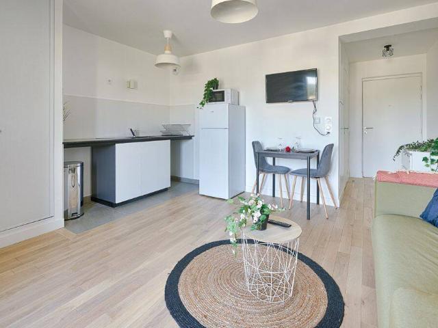 Studio location à Résidence le Debuche, Ville-d'Avray
