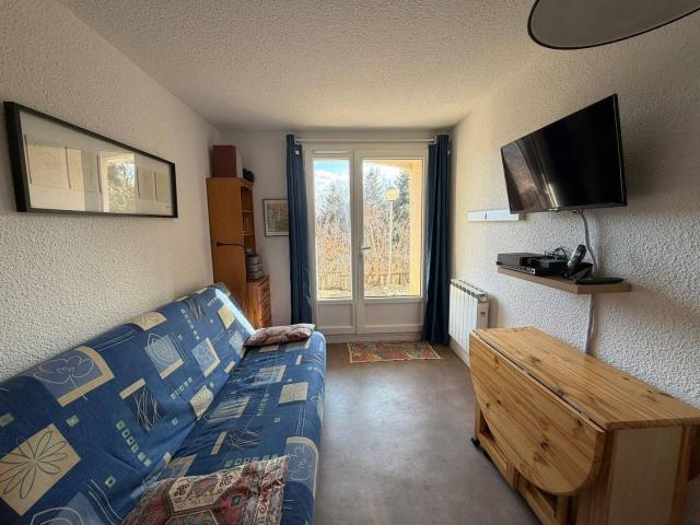Studio location à Le Col de l'Arzelier, Château-Bernard