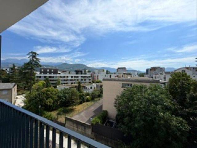 Appartement location à Hameau du Pra, Crolles
