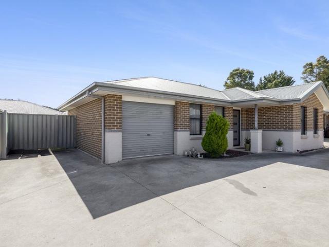 Villa for sale in Brisbane Grove, New South Wales