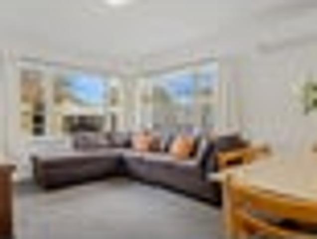 House for sale in Chaslands, Canterbury