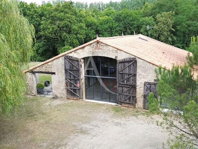 Maison vente à La Roche-sur-Yon, Saint-paul-mont-penit