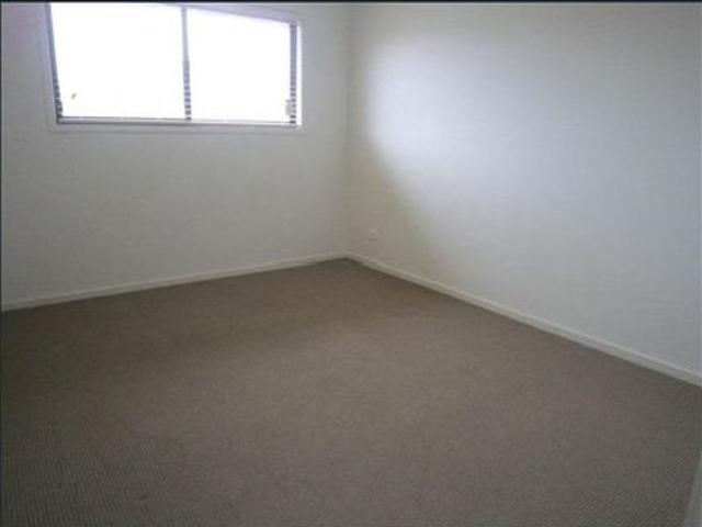 Townhouse for rent in Fernbrook, Queensland