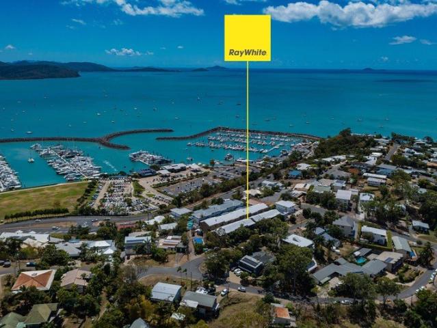 Apartment for sale in Airlie Beach