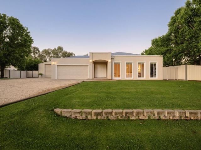 House for sale in Gol Gol, Wentworth Shire Council