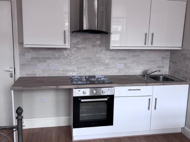 House for rent in Abbey Park, Barton In Fabis