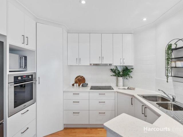 Villa for sale in Stirling, Western Australia