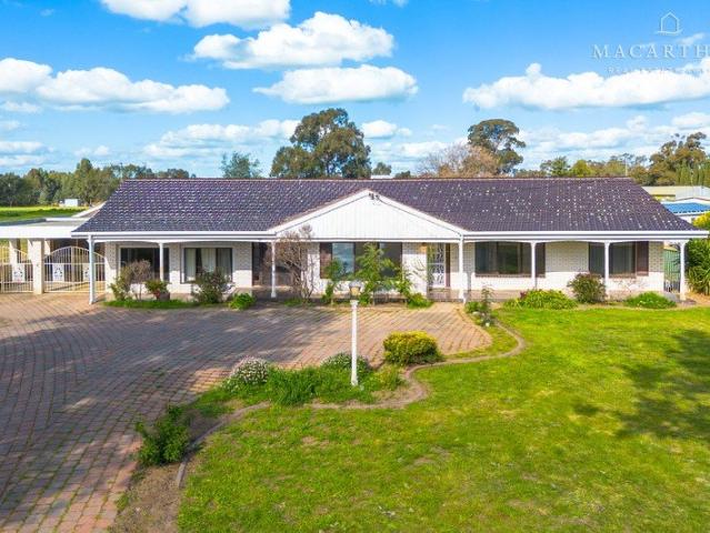 Cottage for sale in Lake Albert, Wagga Wagga City Council