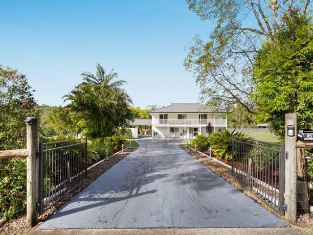 Cottage for sale in Toombul, Queensland