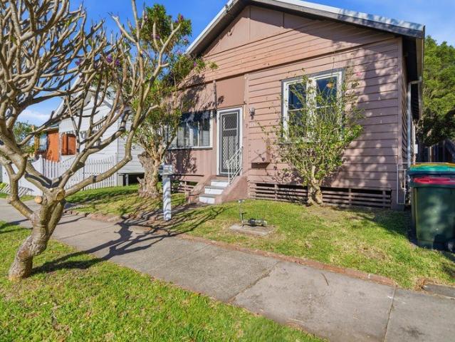 House for sale in Newcastle, Newcastle-Maitland