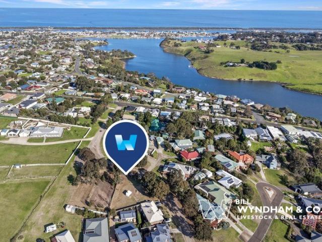 Land for sale in Lakes Entrance, Victoria