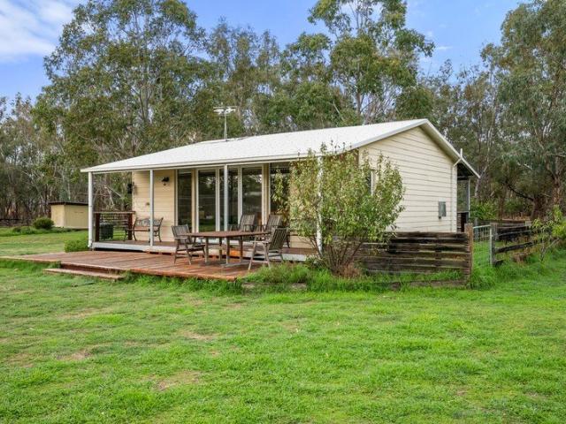 Cottage for sale in Baldivis, Western Australia