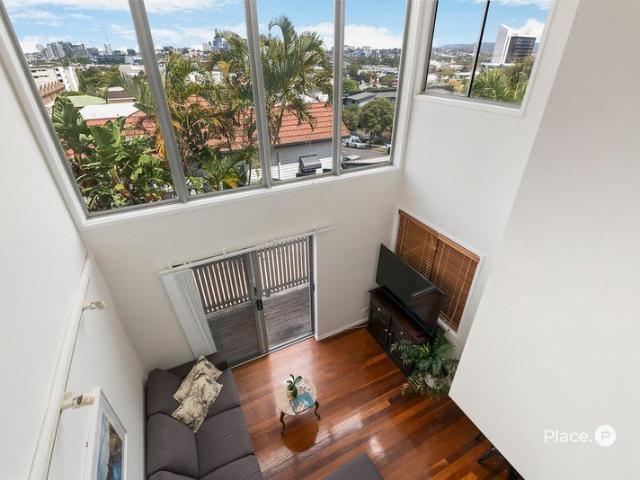 Townhouse for sale in Albion, Greater Brisbane