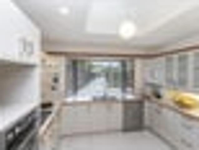 House for sale in Chaslands, Canterbury