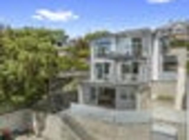 House for sale in Otakou