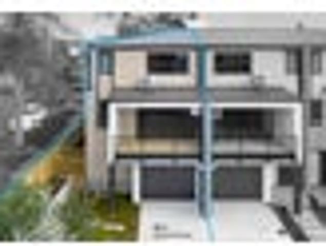 Townhouse for sale in New Lynn