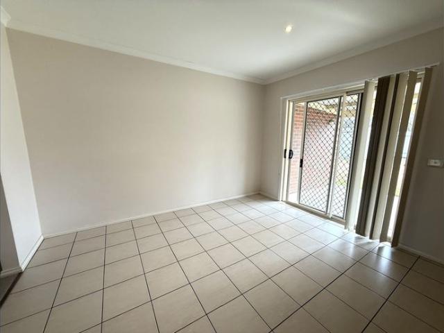 Townhouse for rent in Albury, New South Wales