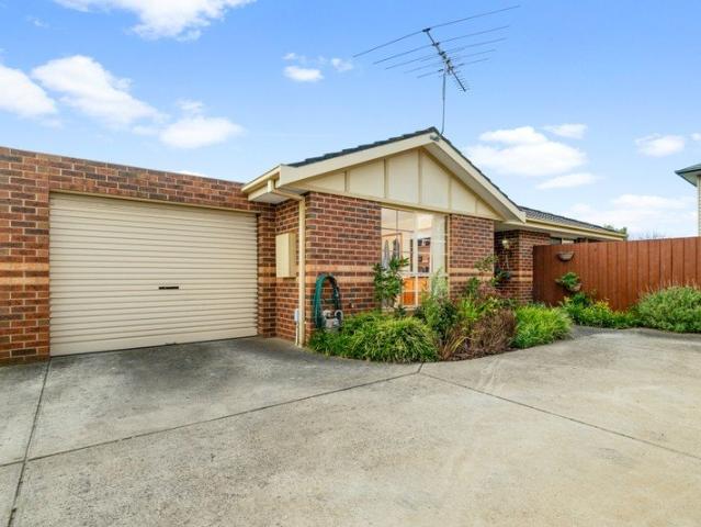 Townhouse for sale in Geelong, Victoria