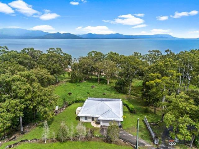 Cottage for sale in Cairns, Queensland