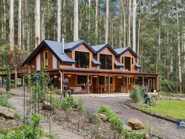 Cottage for sale in Barramunga, Shire of Colac Otway