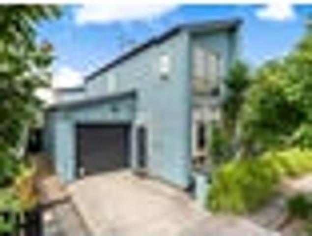 House for sale in Paremoremo