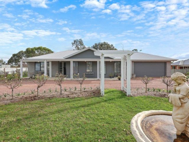 House for sale in Mortlake, Victoria