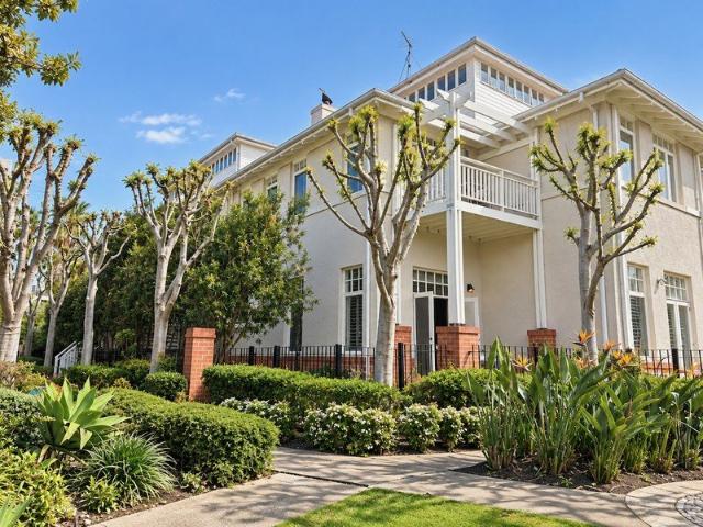 House for sale in Port Melbourne, Melbourne