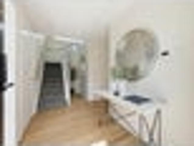 House for sale in Three Kings, Oroua County