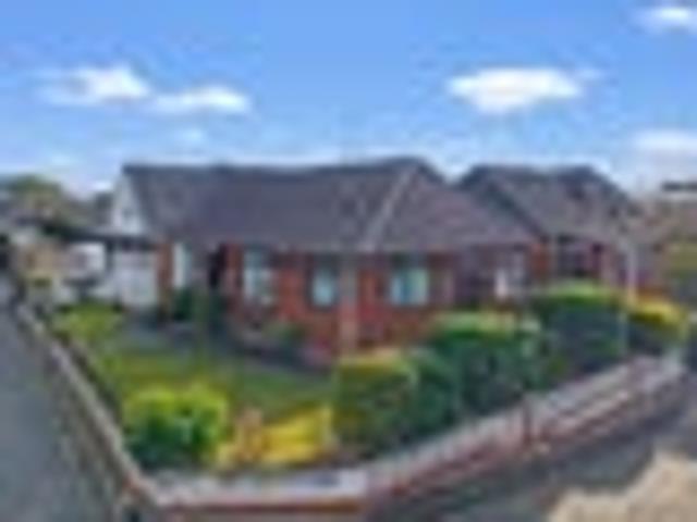 Apartment for sale in Chaslands, Canterbury