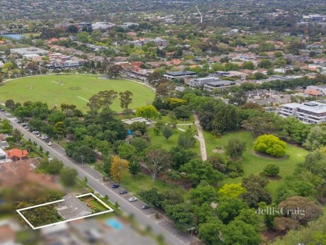 House for sale in Malvern East